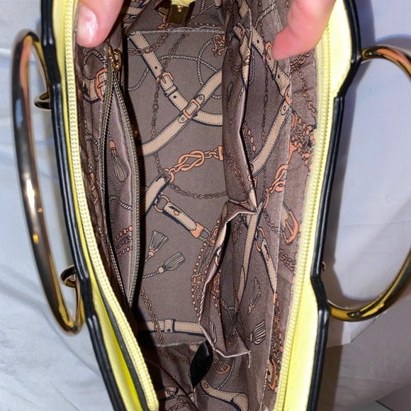 Yellow ring purse - Picture 2 of 2